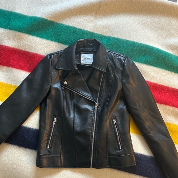 Ricki’s faux leather jacket - Picture 2 of 10